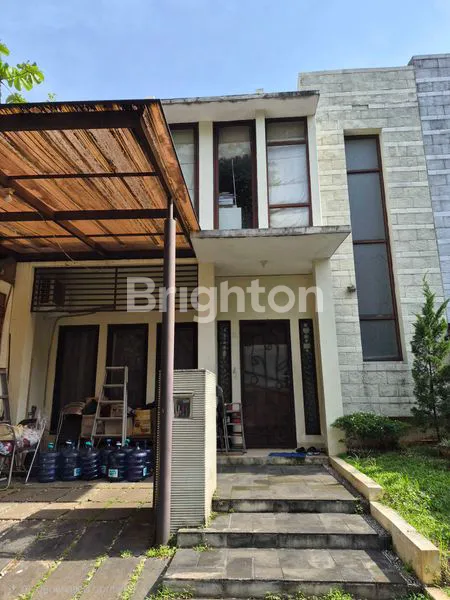 image RUMAH 2,5 LANTAI DI EMERALD TERRACE BINTARO  (2)