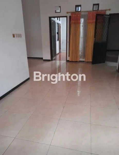 image RUMAH 1 LANTAI SIAP HUNI DI PERUMAHAN GRAHA SAMPURNA, WIYUNG, SURABAYA BARAT. DEKAT RAYA WIYUNG - CITRALAND - PAKUWON MALL - GRAHA FAMILI - ROYAL RESIDENCE, DLL. (3)