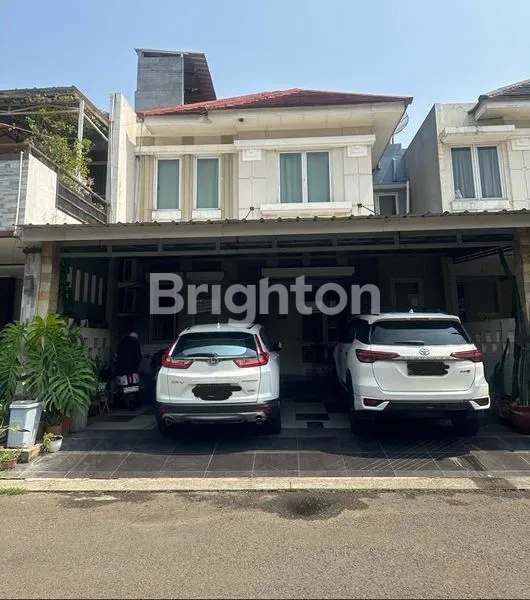 image RUMAH 2,5 LANTAI DI DALAM CLUSTER YANG NYAMAN DAN ASRI KOTA WISATA CIBUBUR , GUNUNG PUTRI, BOGOR,JAWA BARAT  (1)