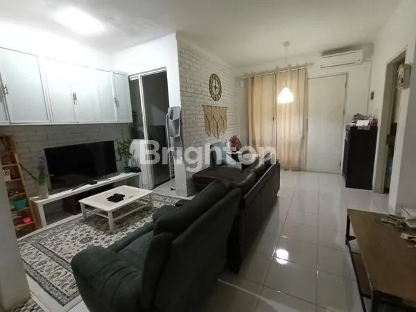 image RUMAH 2,5 LANTAI DI DALAM CLUSTER YANG NYAMAN DAN ASRI KOTA WISATA CIBUBUR , GUNUNG PUTRI, BOGOR,JAWA BARAT  (3)