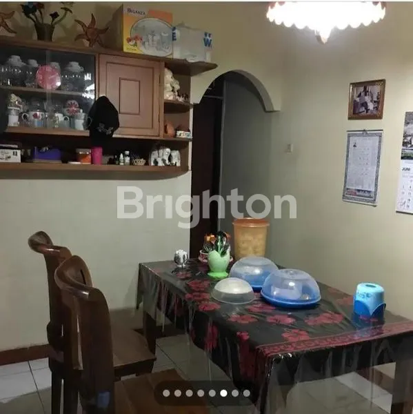 image DIJUAL RUMAH LOKASI SANGAT STRATEGIS, JAUH DARI KEBISINGAN  (3)