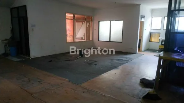 image DISEWAKAN BARATAJAYA SIAP PAKAI COCOK GUDANG/ SHOWROOM / RESTO / MINIMARKET DLL STRATEGIS DEKAT TENGAH KOTA (5)