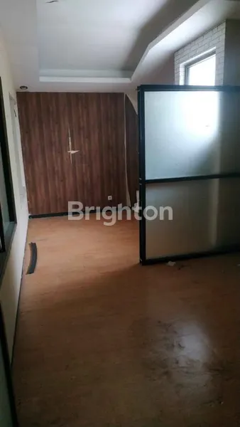 image DISEWAKAN BARATAJAYA SIAP PAKAI COCOK GUDANG/ SHOWROOM / RESTO / MINIMARKET DLL STRATEGIS DEKAT TENGAH KOTA (8)