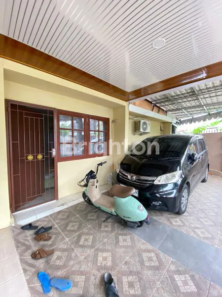 image DIJUAL RUMAH LUAS HOOK DI JATIASIH – DALAM KOMPLEK TNI AU KEBANTENAN INDAH BONUS KONTRAKAN & 2 KIOS | ANTI BANJIR | LOKASI STRATEGIS (3)