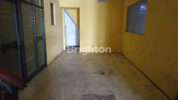 image RUMAH USAHA BARATAJAYA SIAP PAKAI STRATEGIS DEKAT NGAGEL, NGINDEN (2)