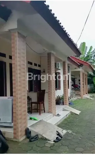image RUMAH DENGAN HALAMAN LUAS (4)