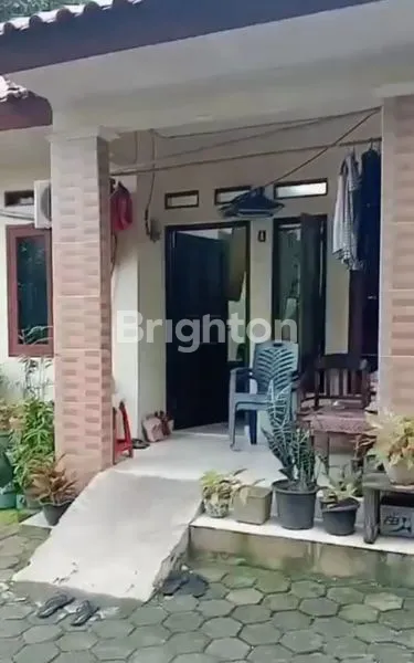 image RUMAH DENGAN HALAMAN LUAS (6)