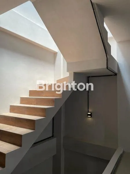 image RUKO KAWASAN STRATEGIS JOMBANG COCOK KOMERSIAL /KANTOR/ SALON KECANTIKAN/BARBER /CAFE (5)