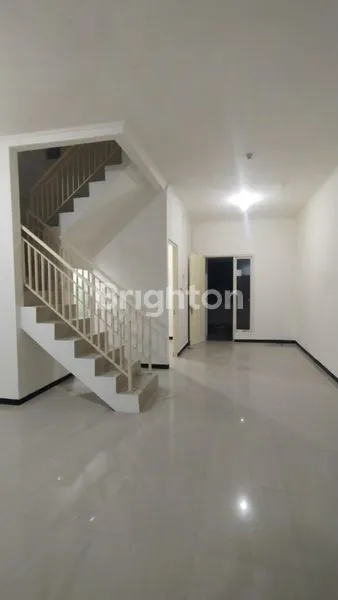 image RUMAH STRATEGIS DI KALIKEPITING, DEKAT KAMPUS A UNAIR (3)