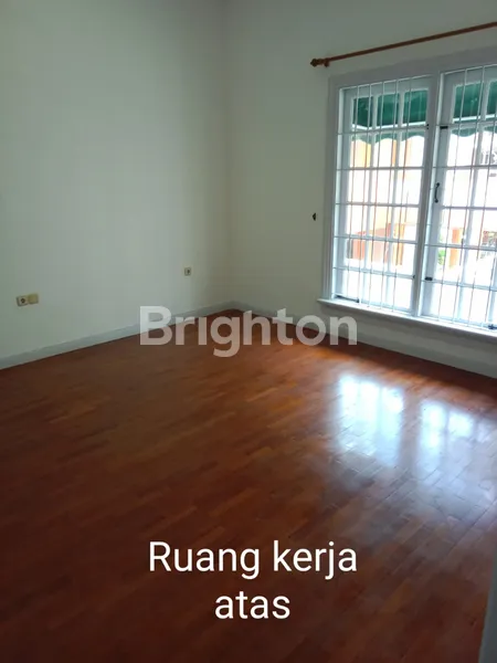 image HUNIAN NYAMAN & TERAWAT LOKASI TENANG, TENGAH KOTA, RUMAH MODEL VICTORIA DI SIDOSERMO PDK SURABAYA (3)