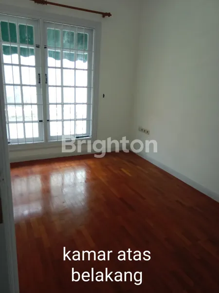 image HUNIAN NYAMAN & TERAWAT LOKASI TENANG, TENGAH KOTA, RUMAH MODEL VICTORIA DI SIDOSERMO PDK SURABAYA (6)