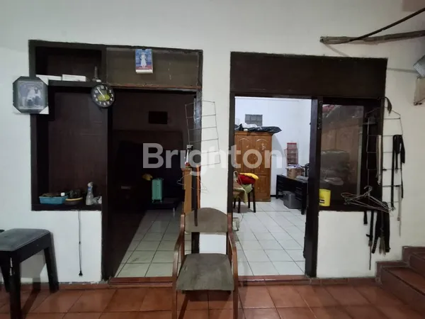 image RUMAH LAMA SIDOSERMO PERLU RENOV STRATEGIS DEKAT MARGOREJO (5)