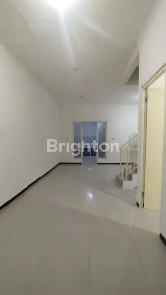 image RUMAH 2 LANTAI STRATEGIS DEKAT UNAIR (7)