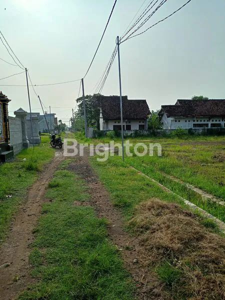 image TANAH LUAS 910M² DEKAT UNESA 5 MAGETAN, SIAP BANGUN KOS (2)