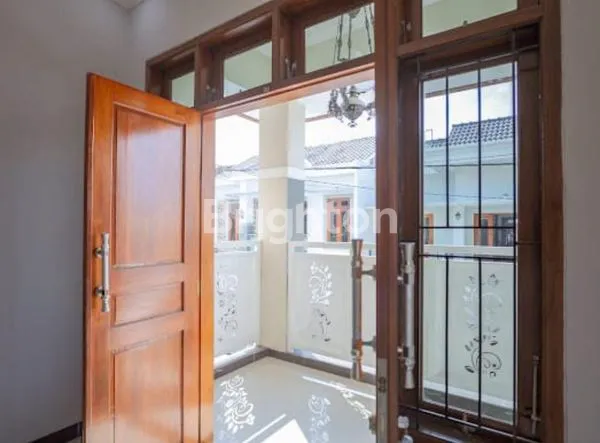 image SUKOHARJO, GENTAN, RUMAH 2 LANTAI DENGAN DESAIN ELEGAN, LINGKUNGAN NYAMAN DAN BERSIH (8)