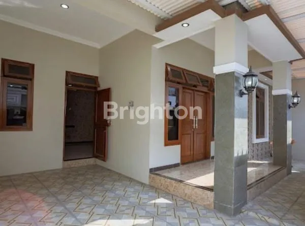 image SUKOHARJO, GENTAN, RUMAH 2 LANTAI DENGAN DESAIN ELEGAN, LINGKUNGAN NYAMAN DAN BERSIH (2)