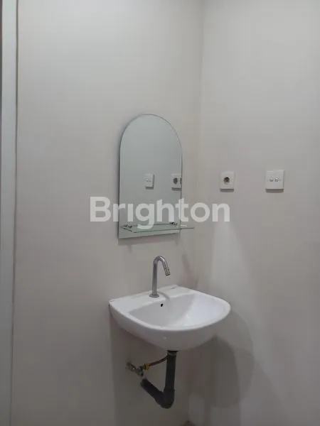 image KOS-KOSAN EKSEKUTIF 4 LANTAI (8)