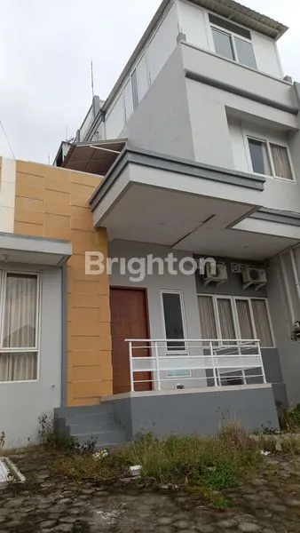 image KOS-KOSAN EKSEKUTIF 4 LANTAI (1)