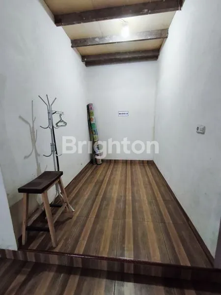 image DIJUAL CEPAT – RUMAH STRATEGIS PINGGIR JALAN UTAMA (4)