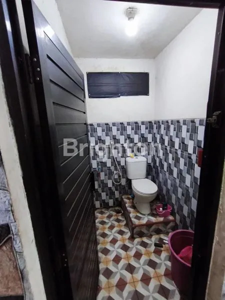 image DIJUAL CEPAT – RUMAH STRATEGIS PINGGIR JALAN UTAMA (8)