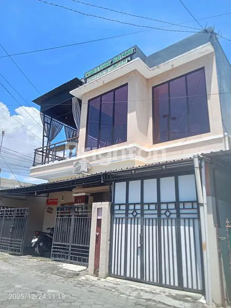 image RUMAH 2 LANTAI FULL FURNISHED DI WIROKERTEN, DEKAT RING ROAD (1)