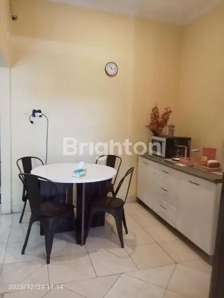 image RUMAH 2 LANTAI FULL FURNISHED DI WIROKERTEN, DEKAT RING ROAD (6)