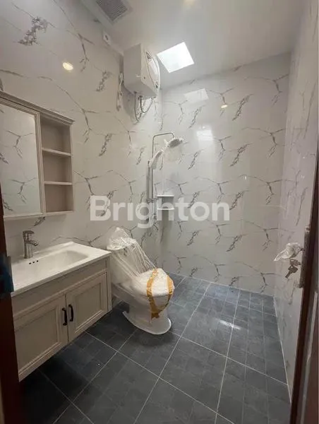 image DISEWAKAN MURAH RUMAH SEMI VILLA BARU DI SANUR (6)