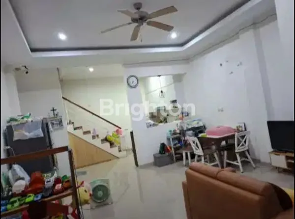 image RUMAH 2 LANTAI SIAP HUNI DISEWAKAN ARCADIA BATUCEPER TANGERANG (3)