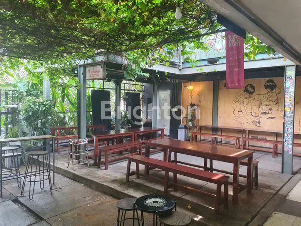 image RUMAH STRATEGIS 1,5 LANTAI SANGAT IDEAL UNTUK RUMAH TINGGAL, ATAU TEMPAT USAHA DI TEBET JAKARTA SELATAN (4)