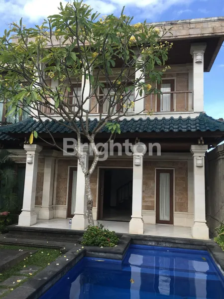 image 2-STORY VILLA FOR RENT – PRIME LOCATION IN SANUR (7)