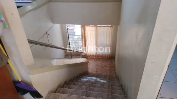 image KOMERSIAL AREA RUMAH BISA USAHA MAUPUN TINGGAL DARMO PERMAI SELATAN (3)