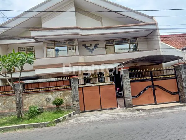 image KOMERSIAL AREA RUMAH BISA USAHA MAUPUN TINGGAL DARMO PERMAI SELATAN (1)