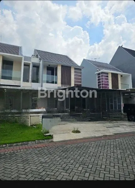 image RUMAH 2 LANTAI MINIMALIS SIAP HUNI EASTCOAST PARK DEKAT KENJERAN MULYOSARI GRAND KENJERAN KERTAJAYA INDAH DHARMAHUSADA (1)