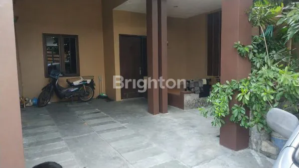 image RUMAH 2 LANTAI SIAP HUNI SELANGKAH KE MERR (1)