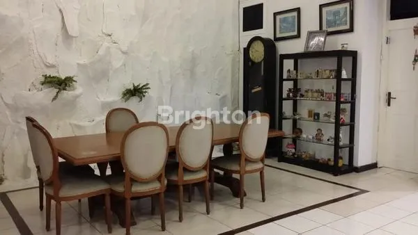 image DIJUAL RUMAH BESAR DI PONDOK INDAH, SIAP HUNI (6)