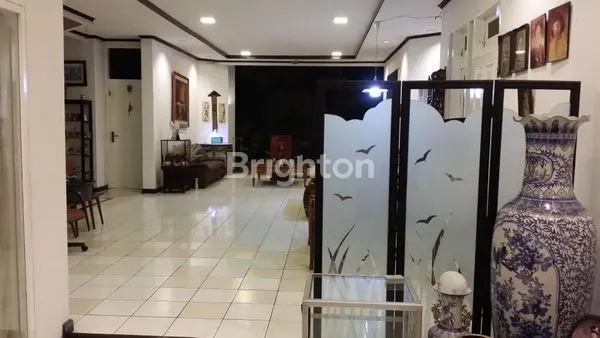 image DIJUAL RUMAH BESAR DI PONDOK INDAH, SIAP HUNI (5)