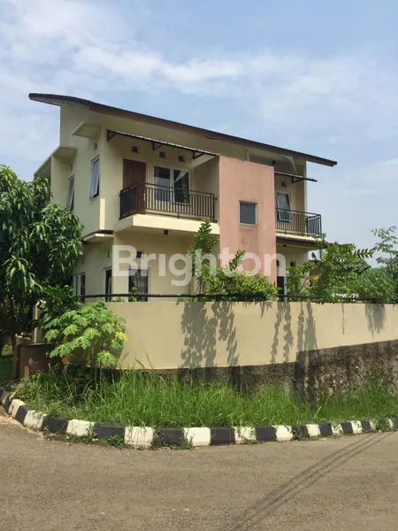 image  RUMAH POJOK, POSISI TINGGI, & UDARA SEGAR DI CIBUBUR CITY (1)