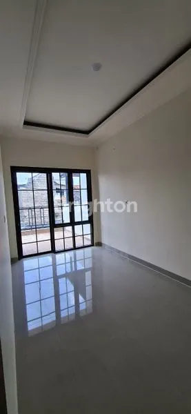 image RUMAH 2 LANTAI SHM DI CIMANGGIS DEPOK, 3 KT (5)