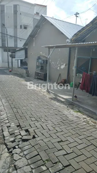 image RUMAH SIAP HUNI POSISI HOOK DI KAWASAN BISNIS RUKOS – LOWOKWARU, MALANG (3)