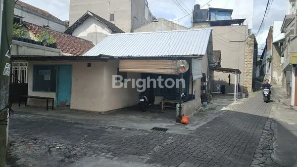 image RUMAH SIAP HUNI POSISI HOOK DI KAWASAN BISNIS RUKOS – LOWOKWARU, MALANG (1)