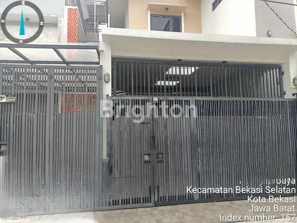 image RUMAH MEWAH 2.5 LANTAI, LT 202M² DI TAMAN GALAXY (1)