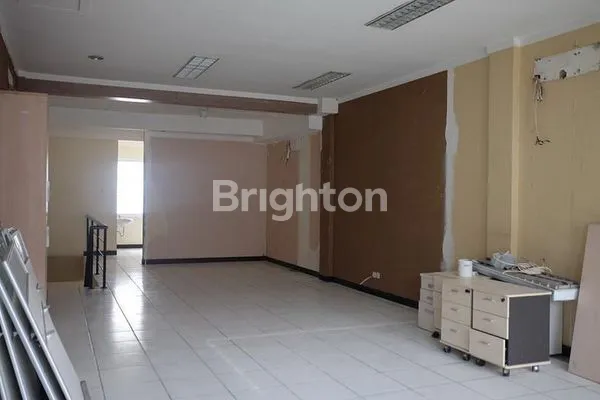 image RUKO 3 LANTAI LOKASI SANGAT STRATEGIS RAMAI PENGUNJUNG DI PUSAT KOTA BOGOR (5)