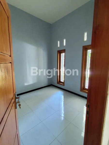 image RUMAH SIAP HUNI DI MADIUN, LINGKUNGAN AMAN & TENANG (4)