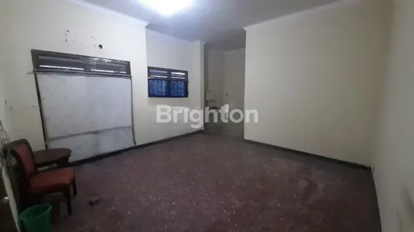 image RUMAH PAKIS TIRTOSARI SELANGKAH KE MAYJEN SUNGKONO, DEKAT CW, DEKAT UWKS (2)