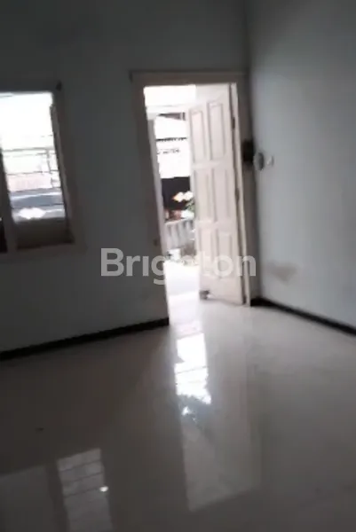 image RUMAH PAKIS TIRTOSARI SELANGKAH KE MAYJEN SUNGKONO, DEKAT CW, DEKAT UWKS (5)