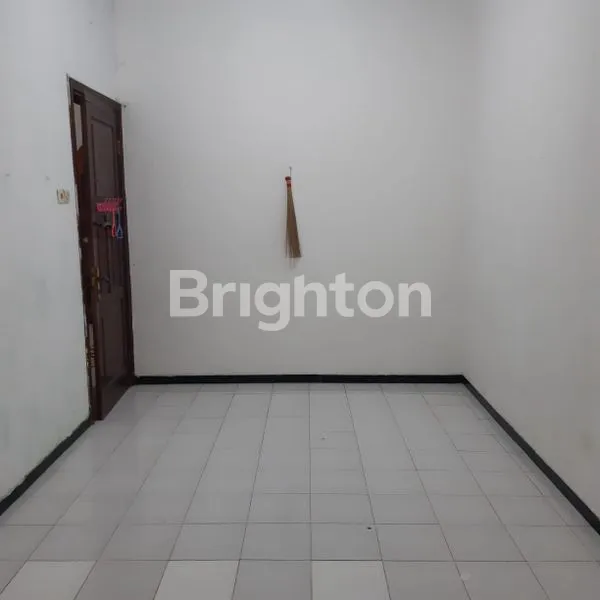 image RUMAH PURI LIDAH KULON STRATEGIS KONDISI BAGUS DAN TERAWAT (8)