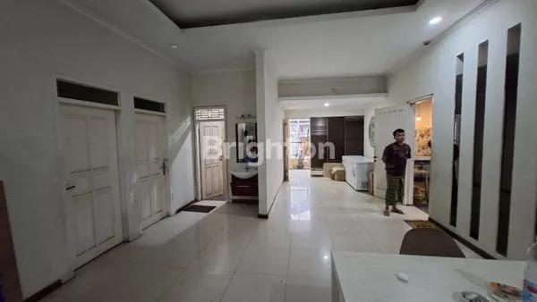 image RUMAH USAHA LOKASI RAMAI DILEWATI COCOK SEGALA USAHA (6)