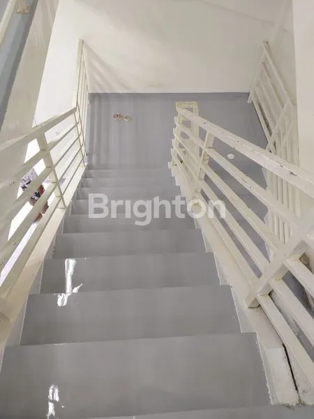 image GEDUNG DISTRIBUSI 6 LANTAI DI PEKAPURAN (7)