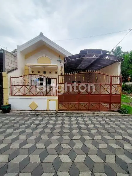 image RUMAH LEBAK REJO MINIMALIS SIAP  HUNI 1 LANTAI AKSES DEKAT KE RAYA KENJERAN DEKAT UBS MERR DEKAT RUMAH SAKIT MITRA DEKAT GALAXI MALL (1)