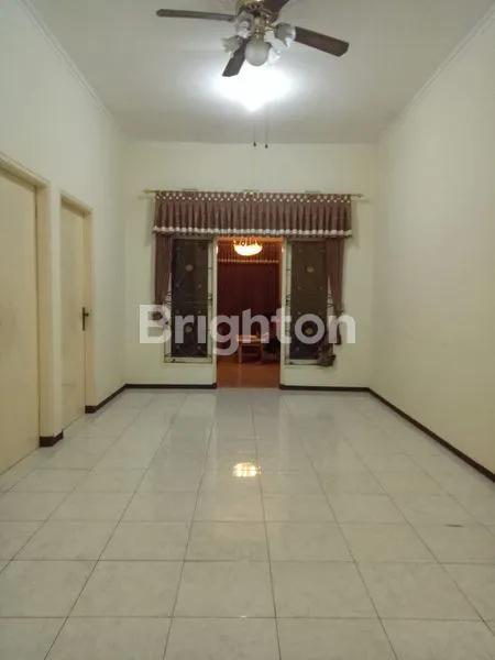 image RUMAH LEBAK REJO MINIMALIS SIAP  HUNI 1 LANTAI AKSES DEKAT KE RAYA KENJERAN DEKAT UBS MERR DEKAT RUMAH SAKIT MITRA DEKAT GALAXI MALL (4)